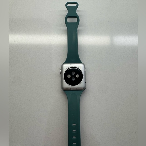 Apple Watch - Picture 3 of 6